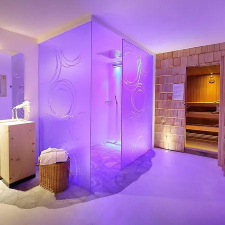 Astor Hotel 4*